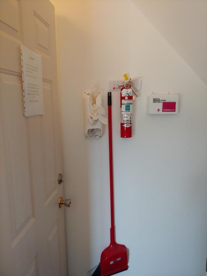3 Bedrooms 3 Beds Near Metro -2 Parking Free Montréal Exterior foto