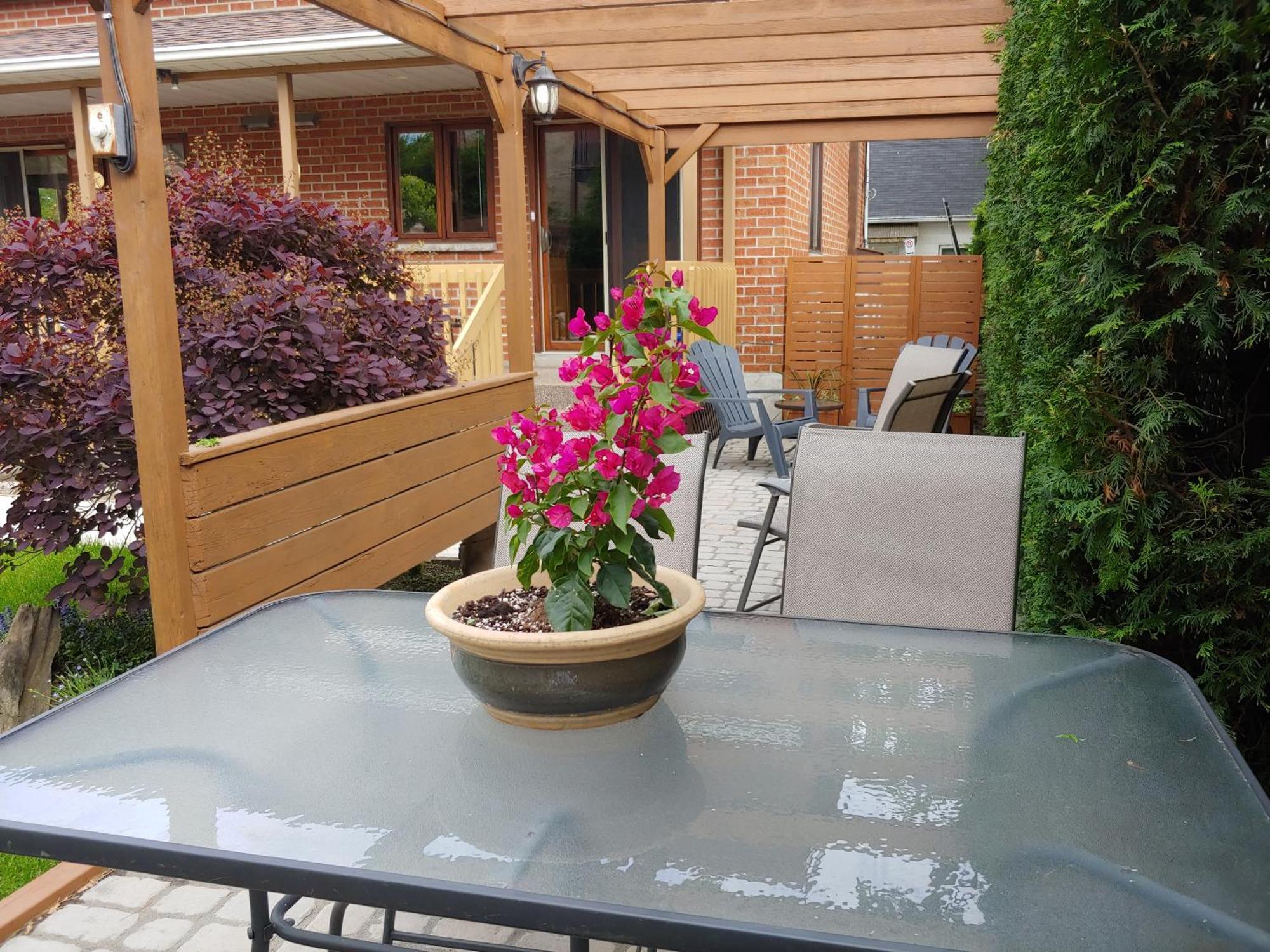 3 Bedrooms 3 Beds Near Metro -2 Parking Free Montréal Exterior foto